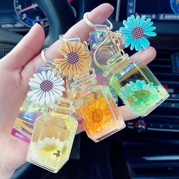 

keychains creative little daisy keychain milk tea beverage bubble keyring moving liquid oil drop decompression keyfob jewelry gift, Silver
