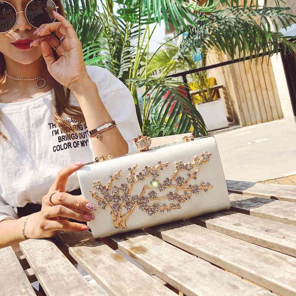 

gu shu's dinner for spring and summer personalized pattern inlaid with diamond branch chain single shoulder messenger bag