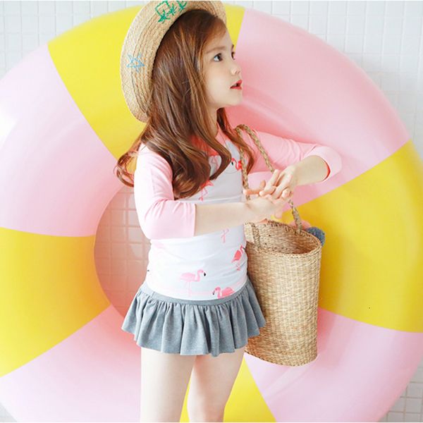 

2020 new girls' swimsuit: big kids' sunscreen long sleeve girls' split skirt flamingo swimsuit, Red;black