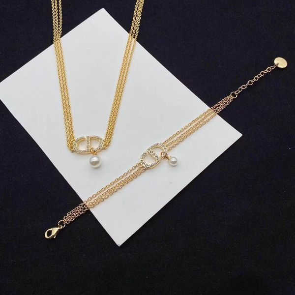 

luxury designer fashion / d multi-layer cd pearl necklace personality simple temperament wind diamond letter bracelet female, Red;brown