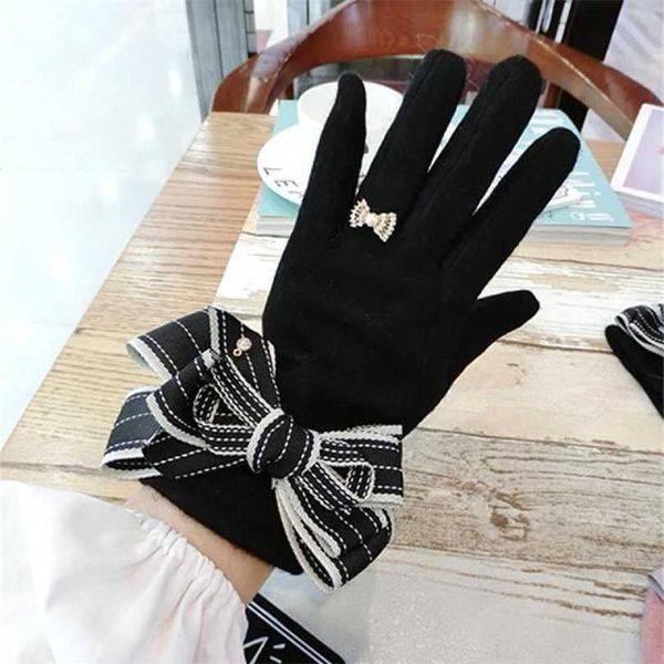 

striped bowknot cashmere gloves korean ladies winter fashion cute touch screen five-finger warmth finger 211124, Blue;gray