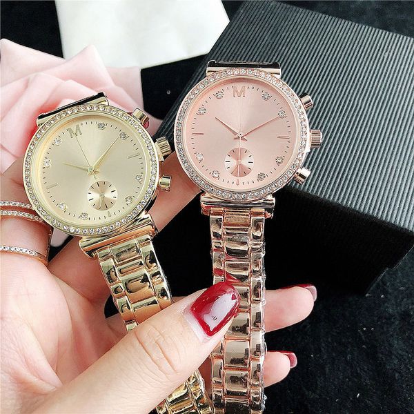 Marke Uhren Frauen Mädchen Diamant Kristall Stil Metall Stahl Band Quarz Mit Logo Armbanduhr M132