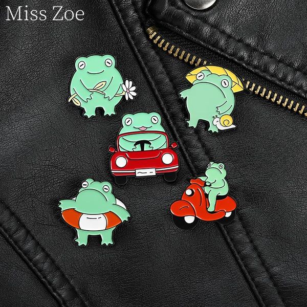 

pins, brooches cool frog enamel pin cartoon travel in the swimming circle of car hat bag for men women jewelry wholesale, Gray
