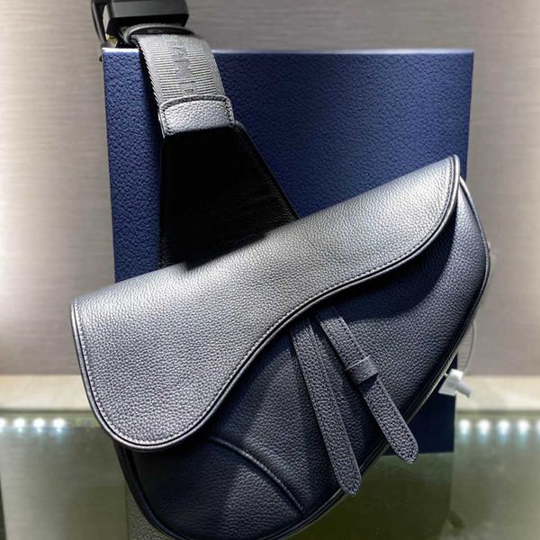 

FLOWER large-capacity handbagsHandbag 2021 Spring New Fashion Manyin Men's Canvas Cowhide Chest Waist Cross Saddle ZlyDesigner Bags