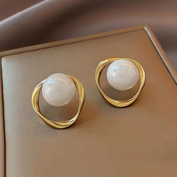 

stud classic geometric irregular shape hollow out metal pearl earrings for woman luxury accessories korean fashion jewelry girls, Golden;silver