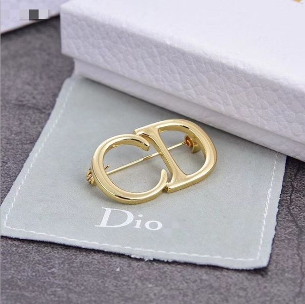 

d home / dijia 2021 new cd letter fashion simple brooch, Gray