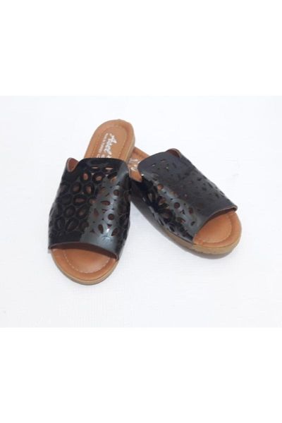 

women black printed flowering slippers