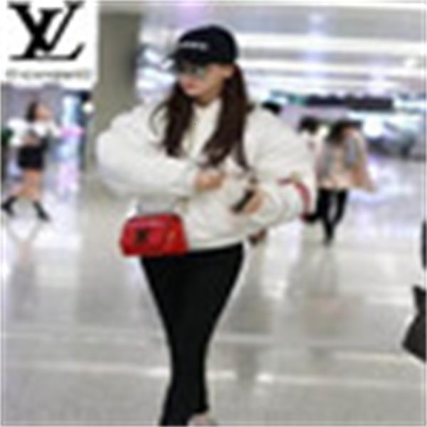 

handbags small brand shoulder designer messenger luxury ahv8 twist m54241 shoulder lacquered bag calf bags leather handles carved lock b