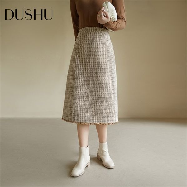 

dushu women temperament fragrance straight skirts winter retro mid-length plaid back spilt tassel decoration 211119, Black