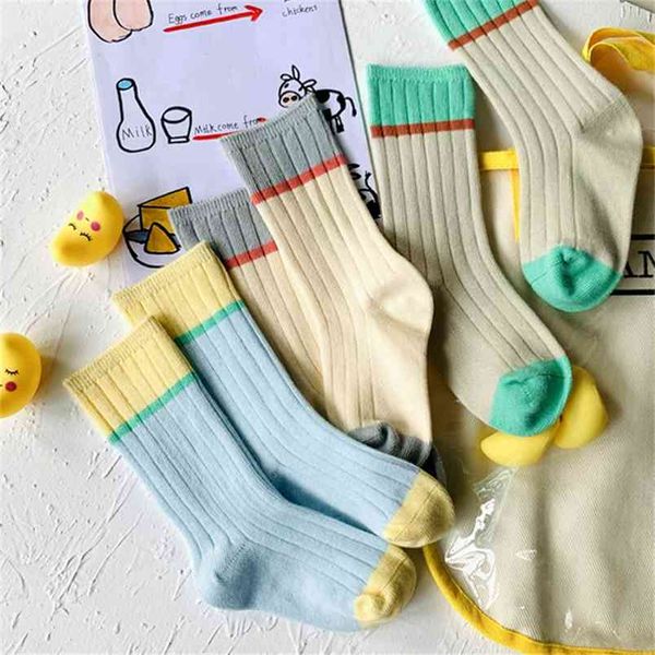 3 Paare/Los Kinder Baumwollschlauchsocken Schöne Farbe Jungen Mädchen Herbst Winter mit guter Elastizität 210619