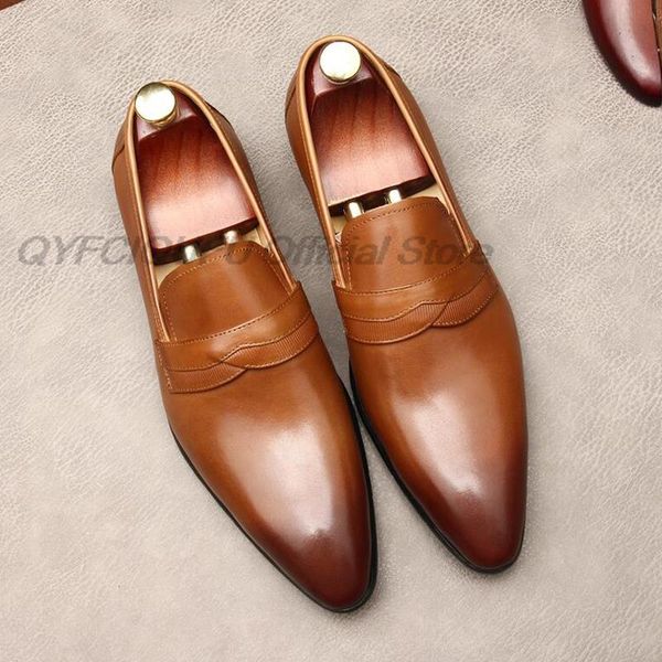 Homens de couro genuínos Homens apontados Toe Loafer Sapatos Borgonha Brown Black Slip no vestido dos homens Sapatos de casamento Formal Oxford Sapatos