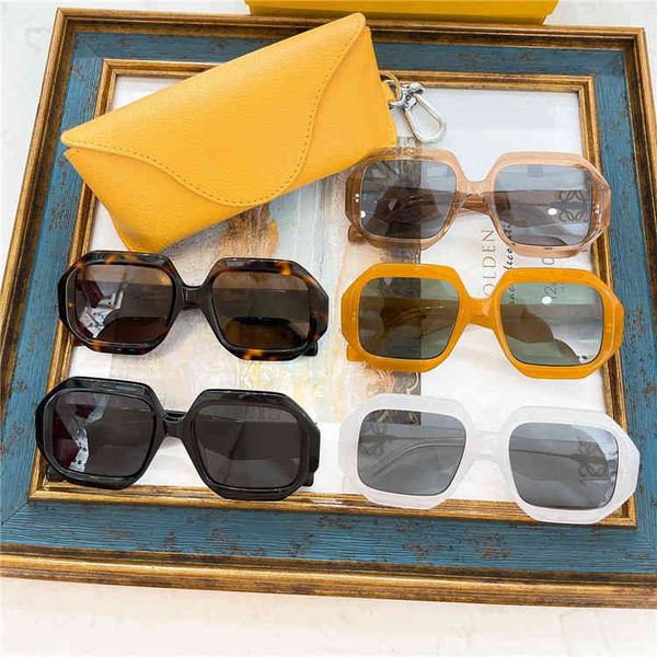 

2022 factory wholesale sunglasses big box street snet red ins same sunglasses, White;black