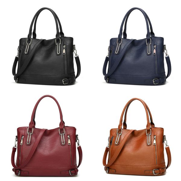 

new 2021 autumn and winter women's hand shoulder straddle bag, Black;red