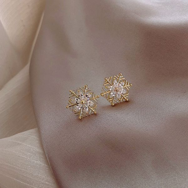 

2020 new trendy cute elegant crystal snowflake stud earrings for women fashion christmas pendientes party jewelry giftsdio chan contact, Silver