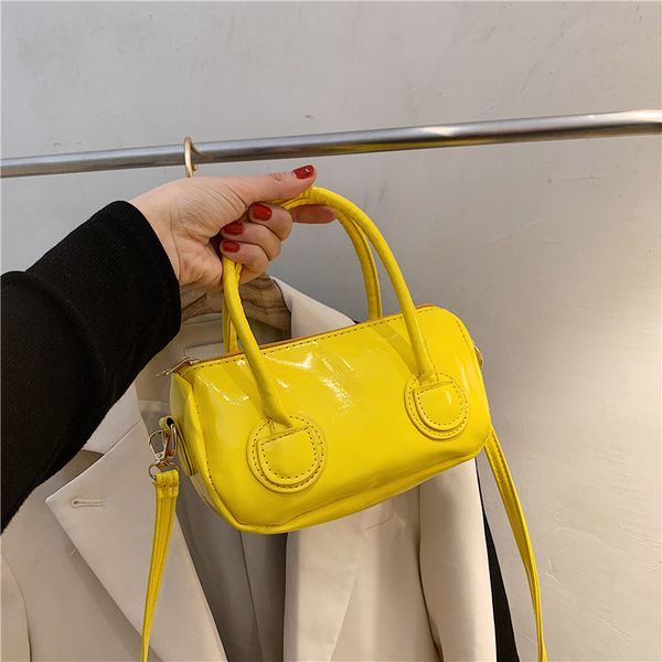 

spring on the fashion net foreign style new same shoulder bag texture color handbag 2021 trade diagonal red pure dslrm