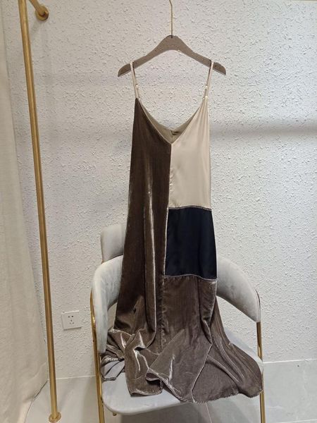 

two piece dress fall 2021 velvet loose color matching suspender skirt fashion front and back double v-neck, White