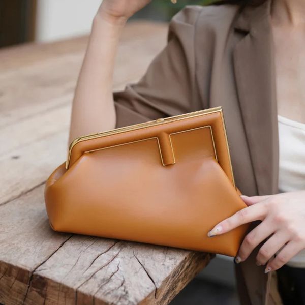 

fend luxury handbags and storage f family dumpling 2021 new women's single shoulder messenger box dinner bag with first