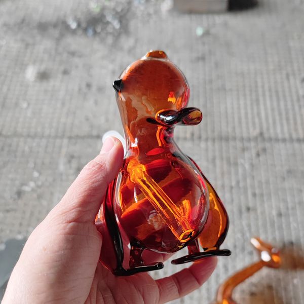 Penguin Bong di vetro spesso percolatore in narghilè Pipa colorata carina da 4,7 pollici Olio di vetro Dab Rigs Tubi dell'acqua con giunto maschio da 14 mm Ciotola trasparente per regalo per fumatori