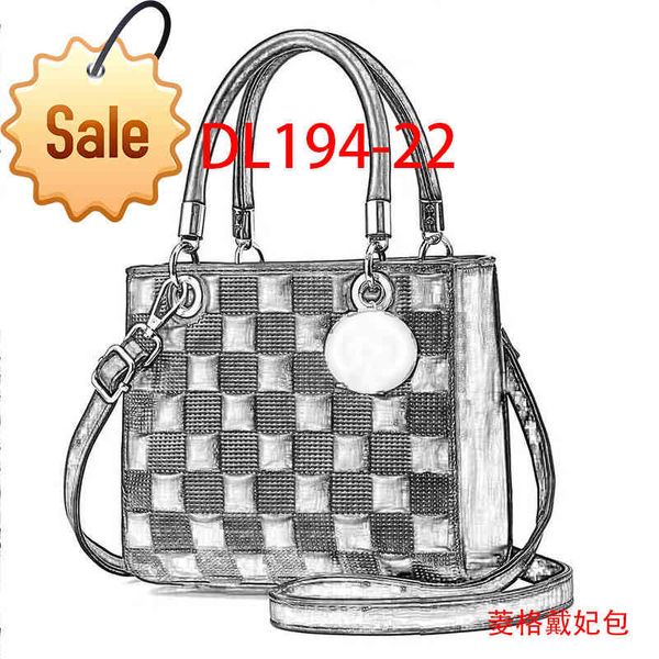 

western style handbag women's 2021 new fashion patent leather small fragrance princess bag lingge one shoulder straddle women's ba