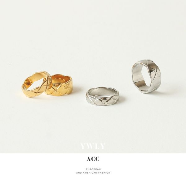 

xiaoxiangfeng rhombic pattern ring for women and men, Black