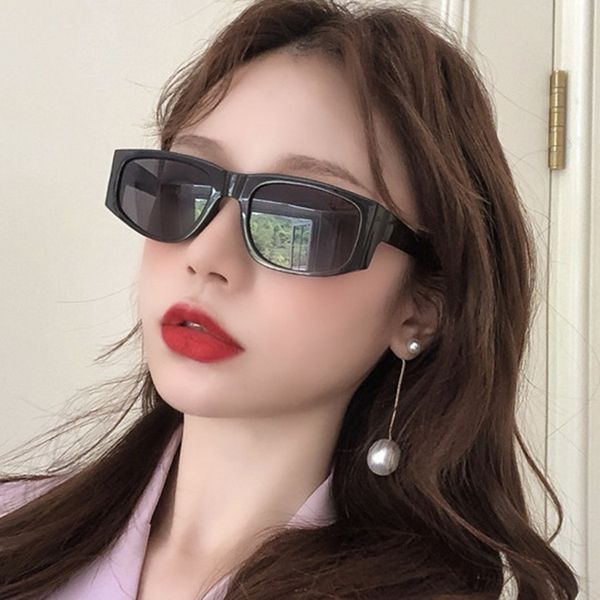 

designer men's and women's brand sunglasses fashion high street trend, White;black