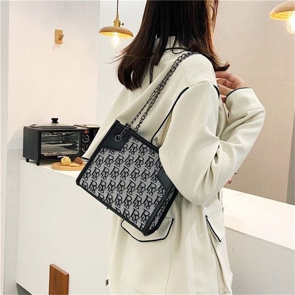 

factory store shop simple large capacity women's autumn winter new fashion versatile one shoulder diagonal net red handbag wholesale st