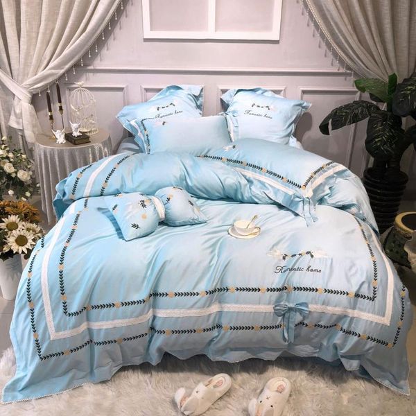 

bedding sets home-2021-hipster embroidered egyptian cotton four-piece naive blue quilt cover set
