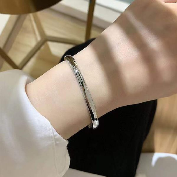 

fshion designers bracelet luxurys bangle cuff men039s and women039s open bracelets simple fashion personalized, Black