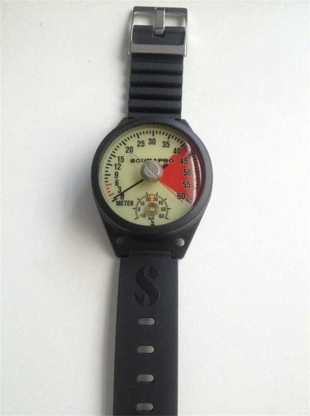 

depth gauge watch fins & gloves