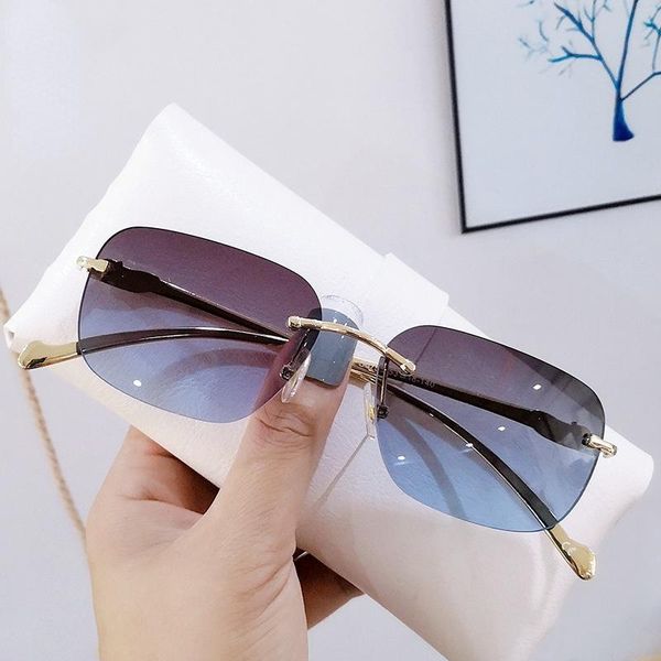 

outdoor eyewear fashion metal leg small rectangular box ms hipster street snap men sunglasses individuality uv400