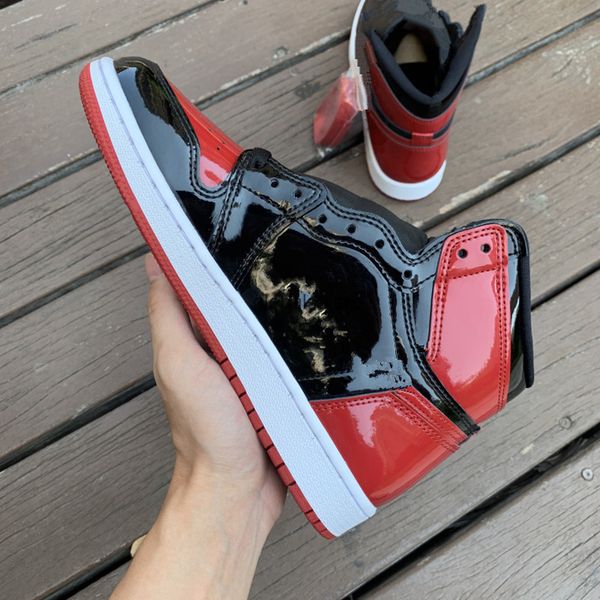 

2021 high jumpman 1 og 1s mens basketball shoes bred patent university blue obsidian men retros sneakers women trainers size 13