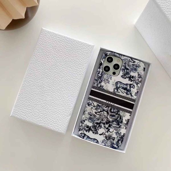 

stylist iphone case for iphone 13pmax 12p 12 xs max 7p 8p 7 8 xr x xs leather high elemenrs modern stylist phone case 2 style available