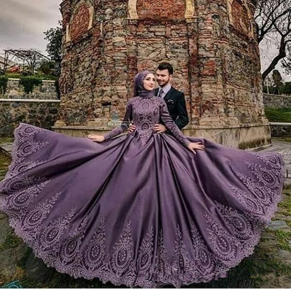 

2021 arabic grape muslim wedding dress turkish lace appliqued high neck islamic bride dresses long sleeve bridal gowns, White