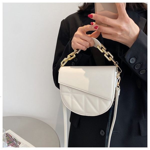 

women's 2021 new korean fashion chain saddle net red texture single shoulder messenger bag diana