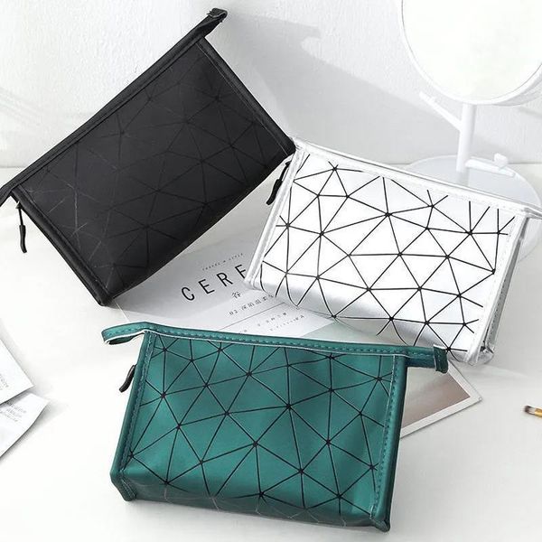 

outdoor girl makeup bag women cosmetic toiletries organizer waterproof female storage make up cases bags