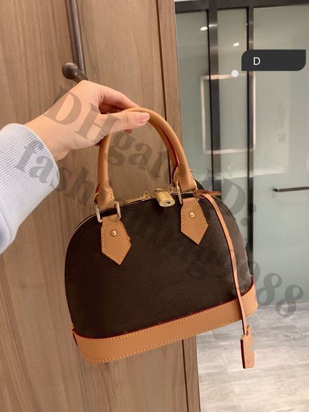 Berühmte Umhängetaschen Fashionale Frauen Echtes Leder Shell Eine Seite Luxuriöse Damen Kleine Umhängetasche Dame Halbmond Drei Riemen Sommer CrossBody Mädchen Handtasche