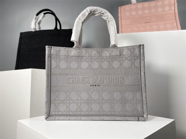 

dior paris designer designs high-quality classic new women's handbag, fashion retro national style canvas shopping bag.