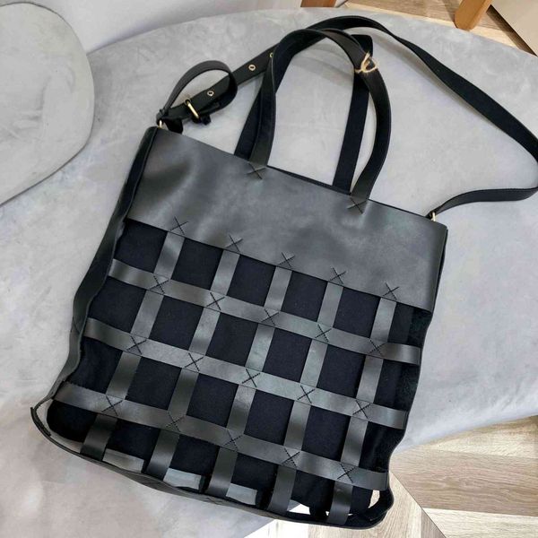 

handmade leather single shoulder bag, crossbody bag, women's handbag and large bag can be used for both purposes