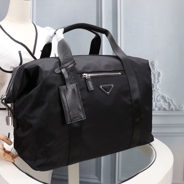 

designer akend p family 2vc0796 trend simple parachute waterproof nylon handbag travel messenger zhouzhoubao123 telfar bags