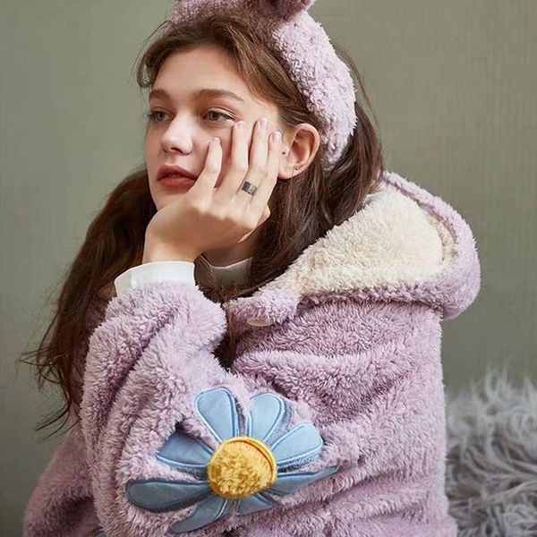 

women's pajamas thickened flannel warm autumn winter lively lovely sweet style home service mid-length pijama mujer invierno sleepwear, Black;red