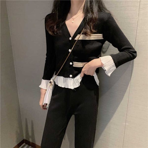 

women spring knit flare sleeve cardigans loose pleated hem pants sets v neck single breasted knitted ankle-length pant suit 210526, White