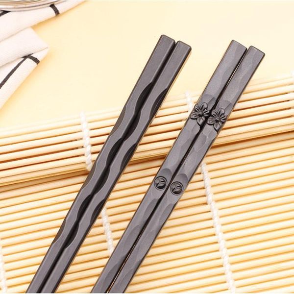 

pair reusable japanese chopsticks for sushi non-slip chop sticks tableware kitchen hashi chinese