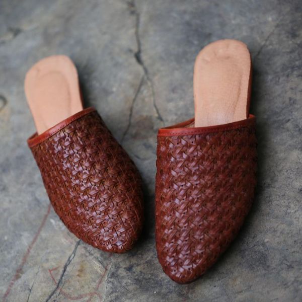 

slippers fashion weaving summer womens genuine leather shoes low heels closed toe flat retro hand-woven flip flops, Black