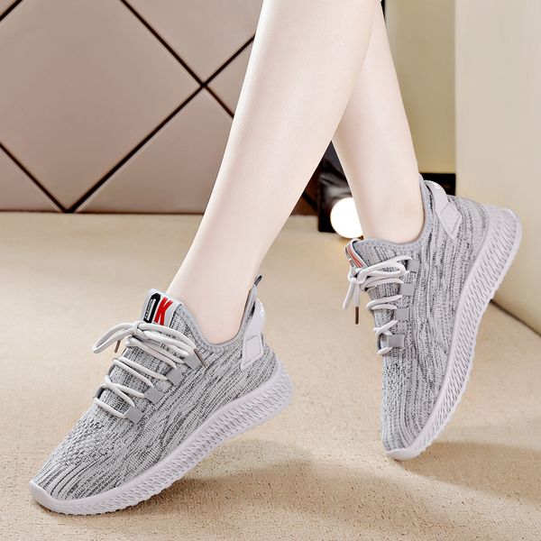 

2023 super light breathable running shoes men women sport knit black white pink grey casual couples sneakers eur 35-41 wy01-f8801