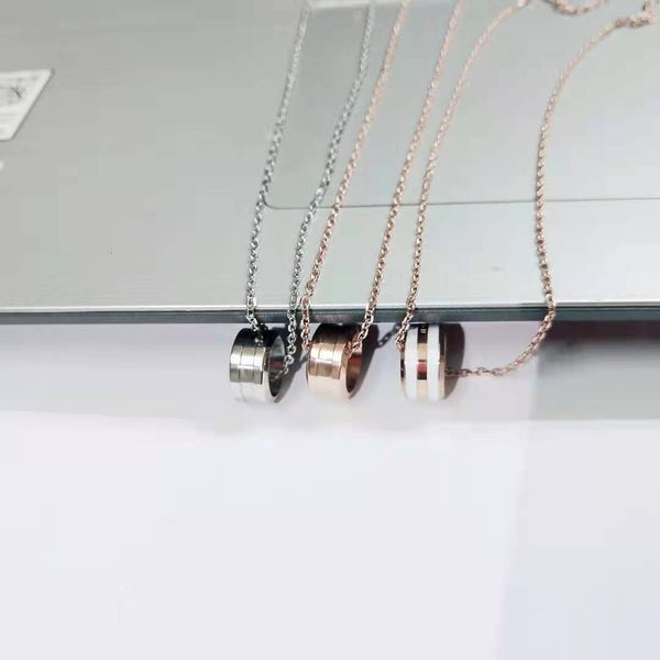 

the same titanium steel material of zhid family is fashionable and simple pull sand enamel necklace pendant chain, Silver