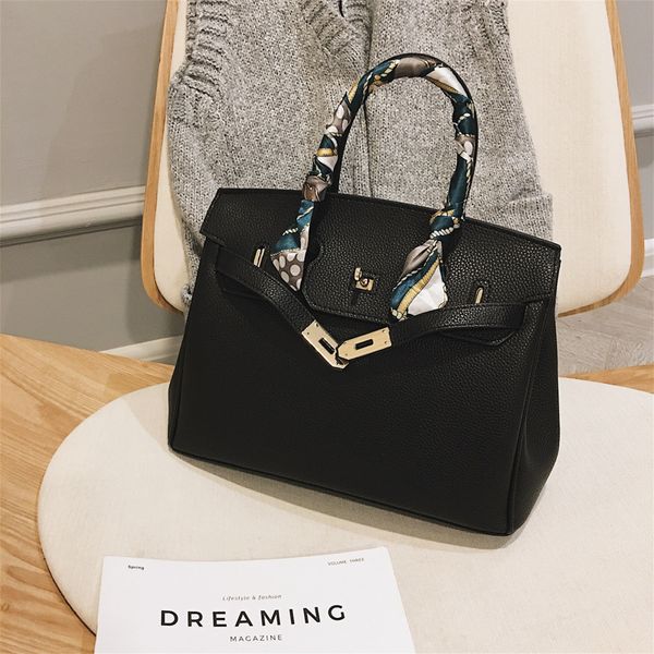 

style women's bag versatile messenger single shoulder hand purse