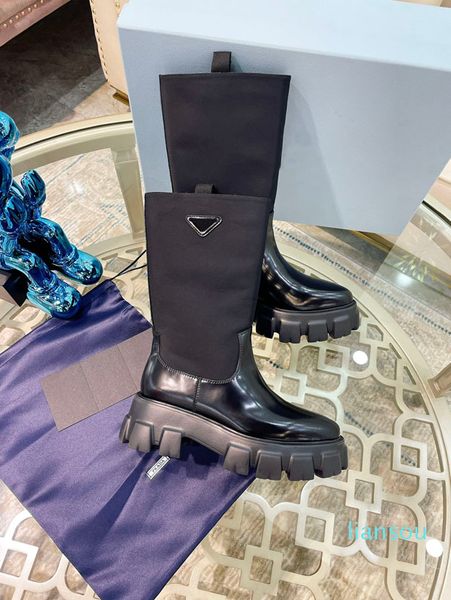 Winter-Modedesigner-Stiefel Martin spitzer dicker Bodengang verschleißfeste rutschfeste Outdoor-Bergsteiger-Schnee-Damenschuhe