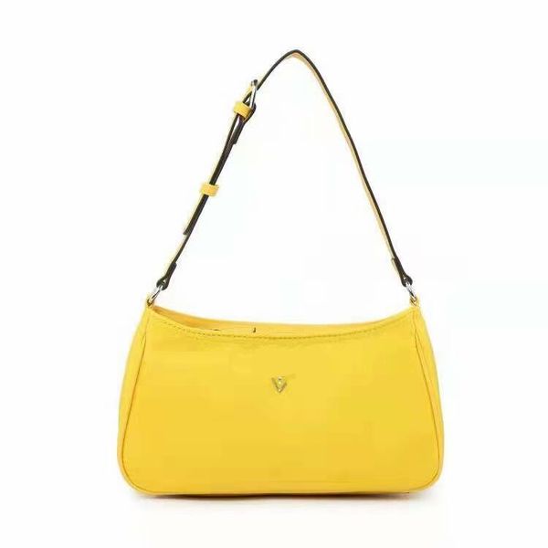 

2022 new women's armpit bag fashion simple bag baguette half moon ladies bag summer