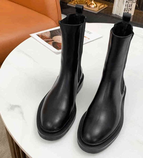 Kurze Winterstiefel für Damen, Party-Designer, hochwertige, klassische Stiefel mit niedrigem Absatz, luxuriöse Leder-Outdoor-Sportschuhe ohne Riemen 1124