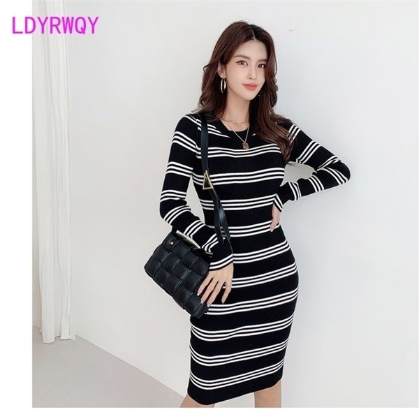 

round neck long-sleeved sweater temperament slim slimming striped hip knitted bottoming dress office lady winter 210416, Black;gray